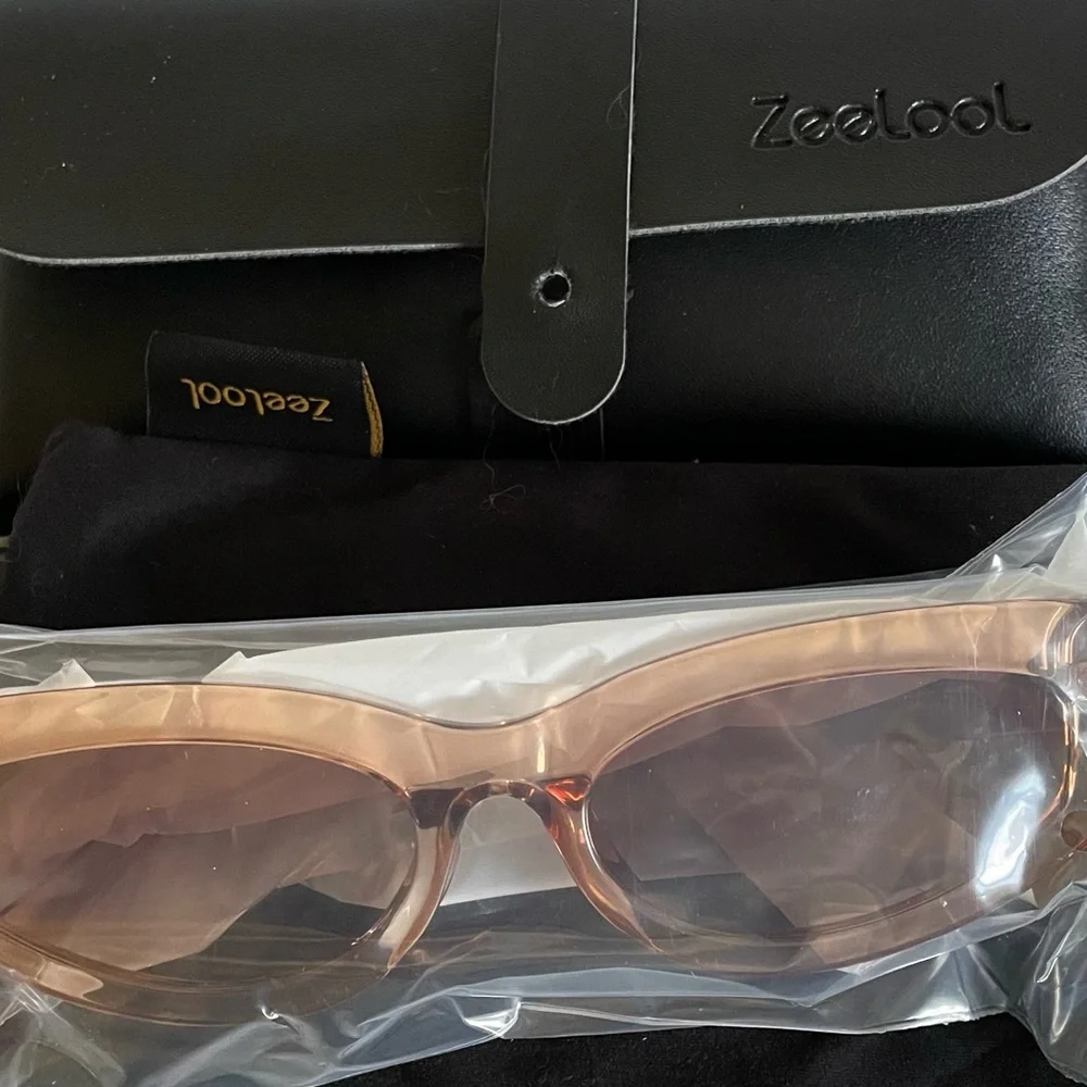 NWT Zeelool Retro Small Oval UV400 Y2K Sunglasses Crystal Tea Tan Color